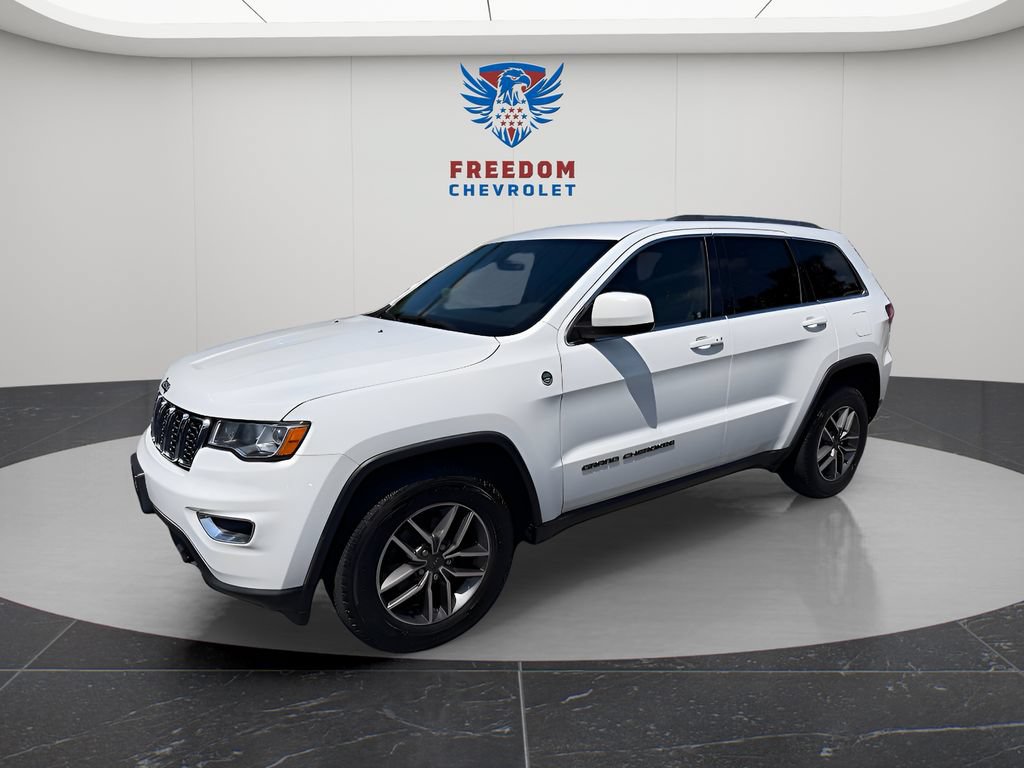 Used 2020 Jeep Grand Cherokee Laredo w/ Quick Order Package 2BN North AWD/4WD image 2