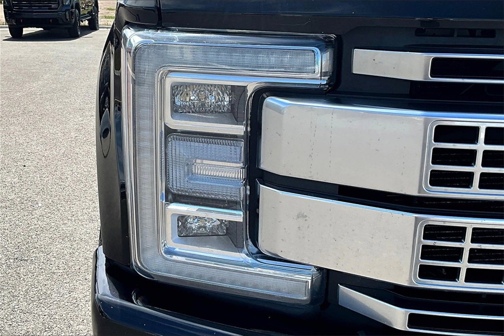 Used 2019 Ford F350 Platinum w/ Platinum Ultimate Package image 30