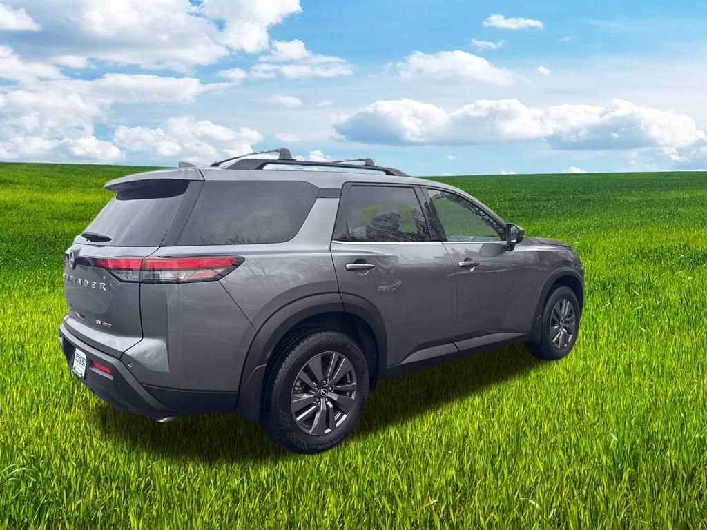 Used 2024 Nissan Pathfinder SV image 14