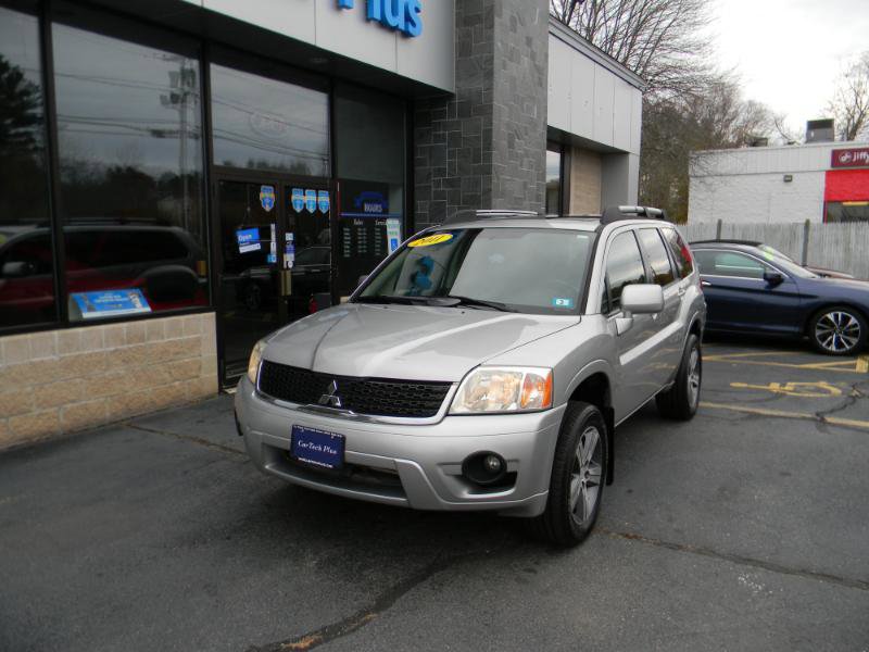 Used 2011 Mitsubishi Endeavor SE image 4