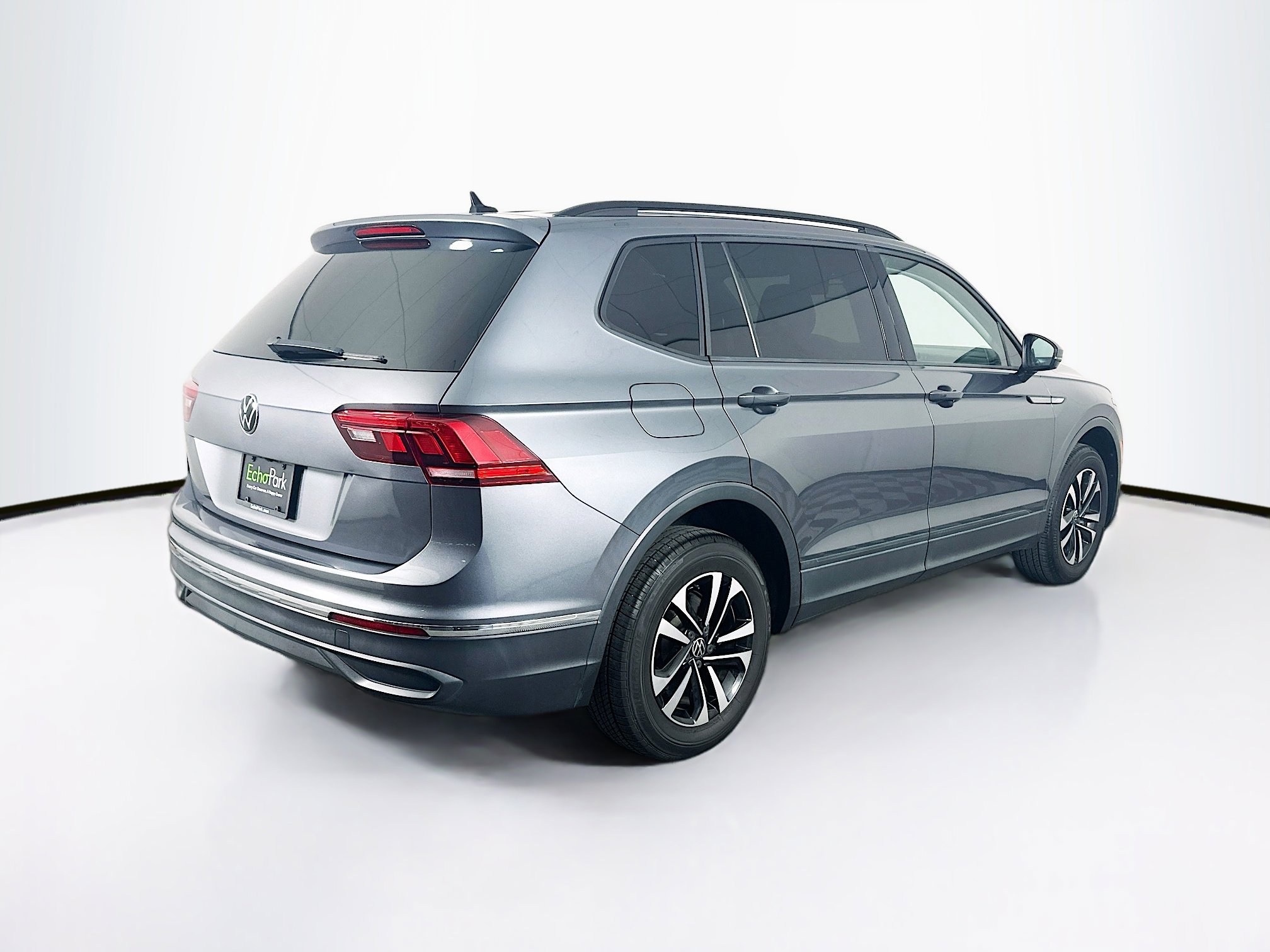 Used 2022 Volkswagen Tiguan S image 9