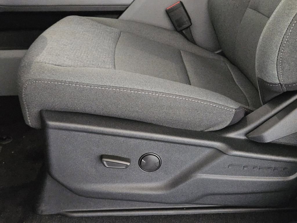 New 2025 Ford F150 Lightning XLT image 33