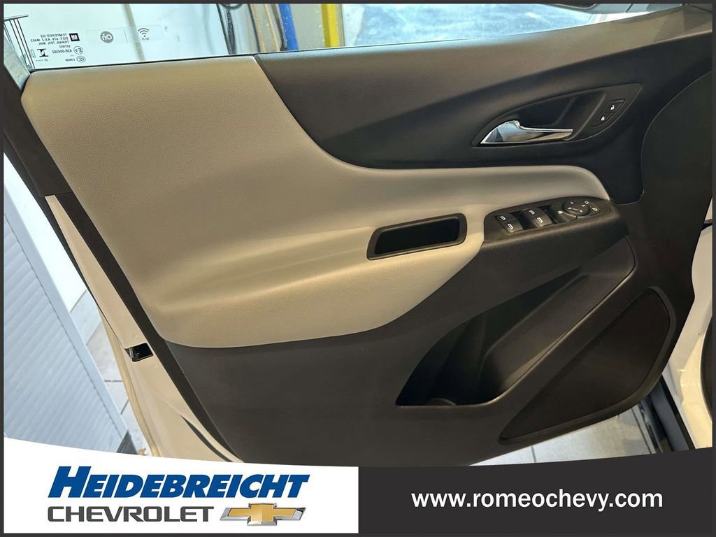 Certified 2024 Chevrolet Equinox LS w/ LS Convenience Package image 17