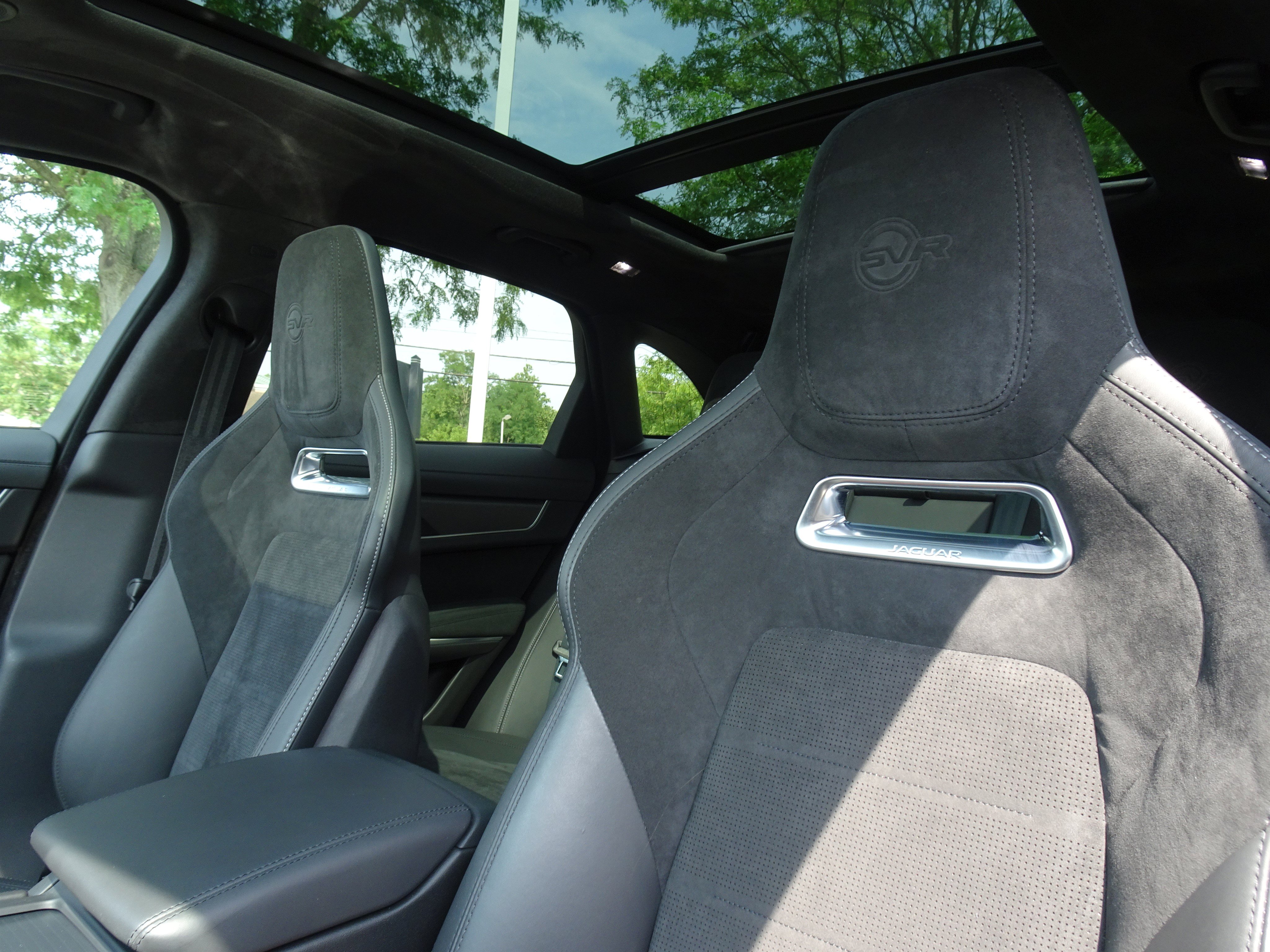 Used 2021 Jaguar F-PACE SVR AWD/4WD image 9