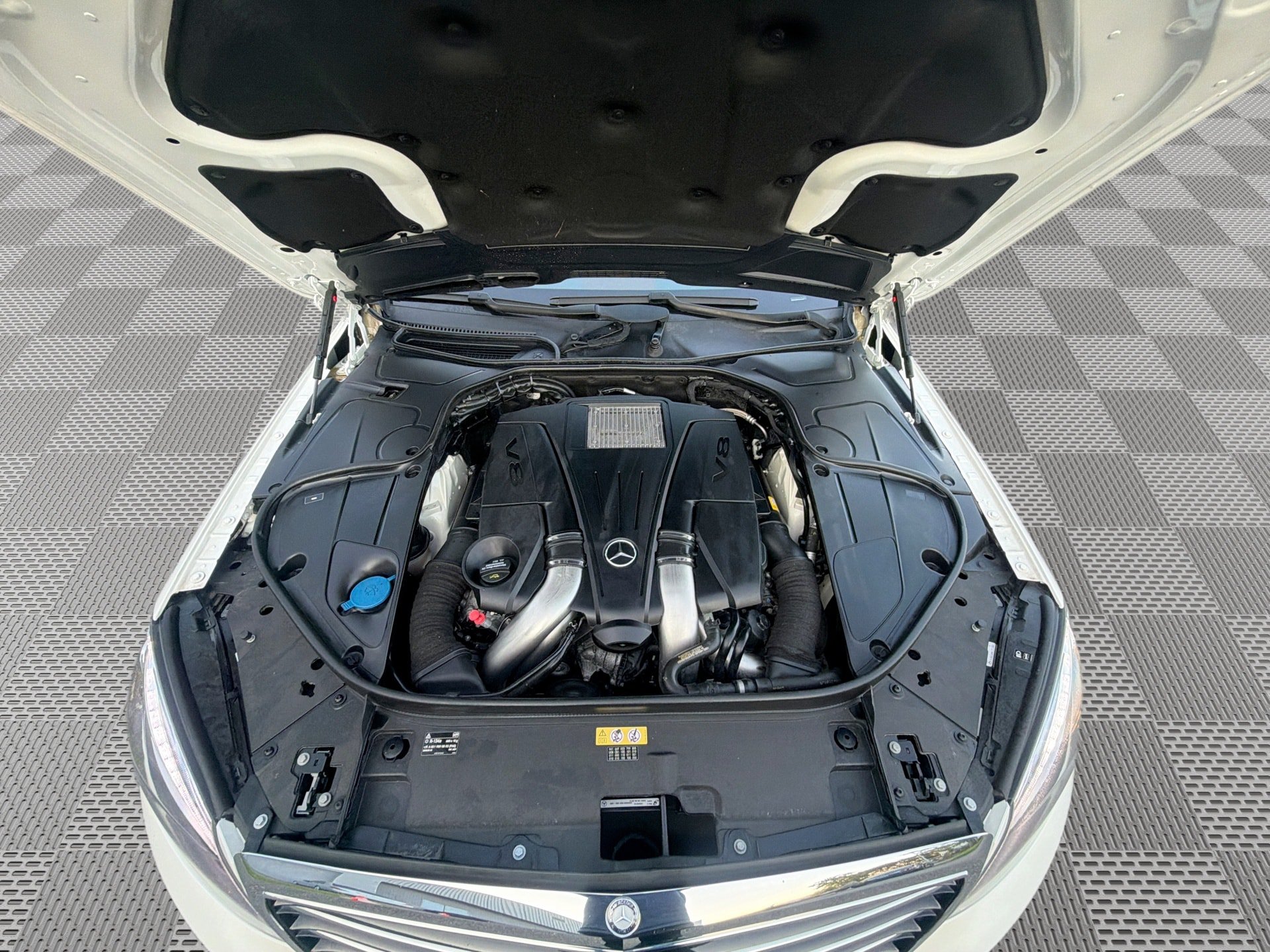 Used 2015 Mercedes-Benz S 550 Sedan w/ Premium 1 Package image 18