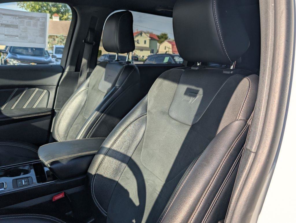 Used 2020 Ford Edge ST w/ Equipment Group 401A AWD/4WD image 18