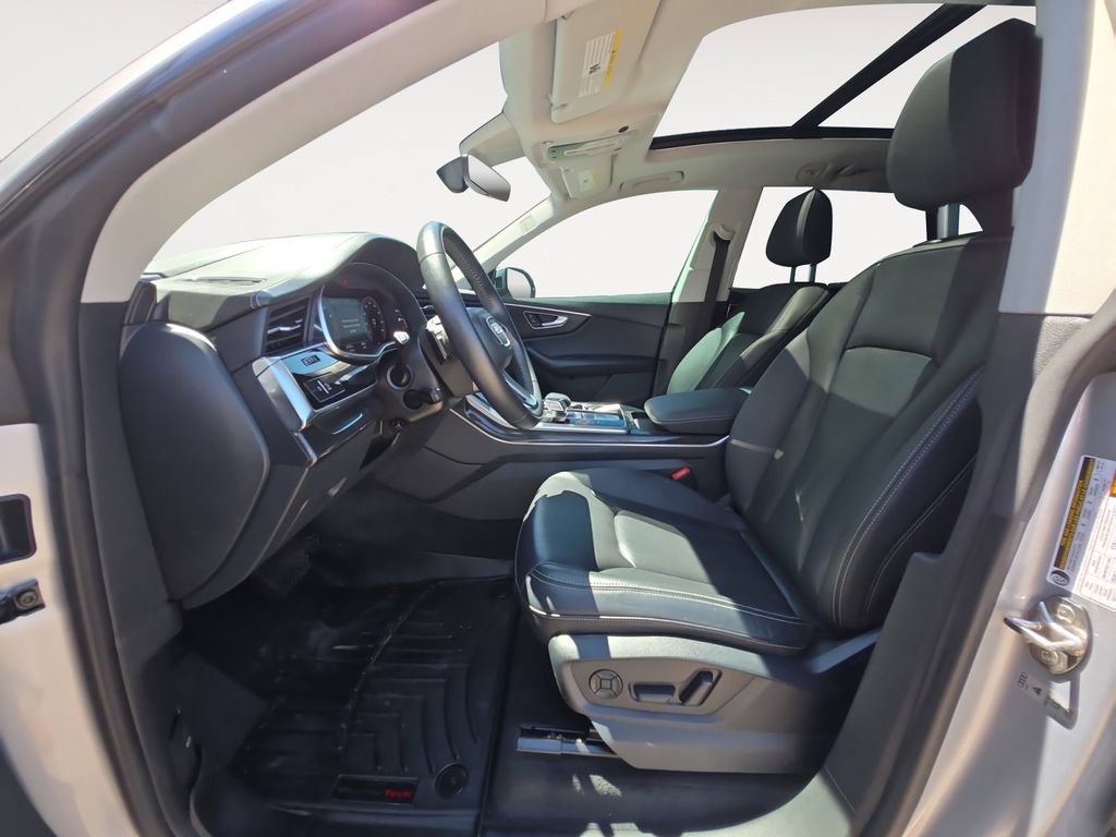Used 2020 Audi Q8 Prestige w/ Prestige Package AWD/4WD image 9