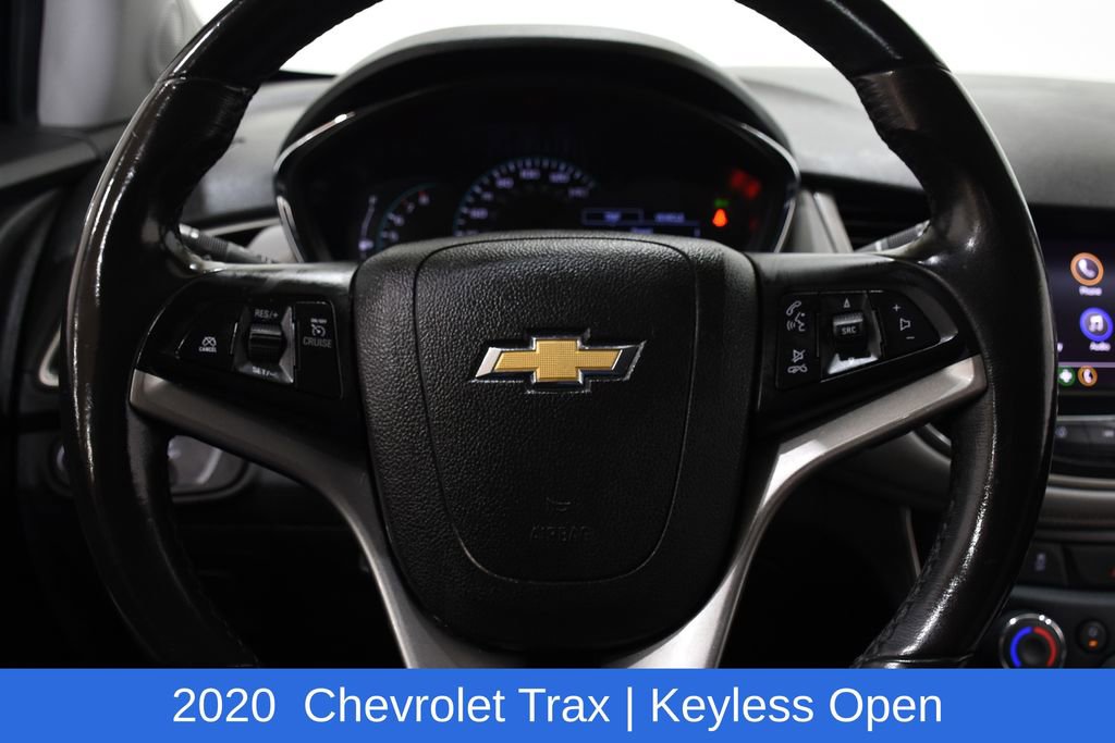 Used 2020 Chevrolet Trax LT w/ Driver Confidence Package FWD image 11