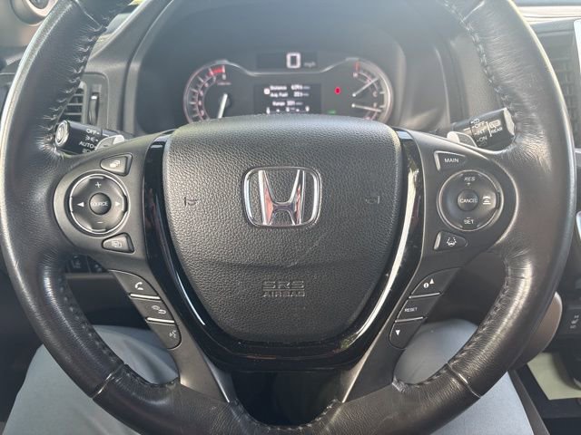 Used 2017 Honda Pilot Touring image 11