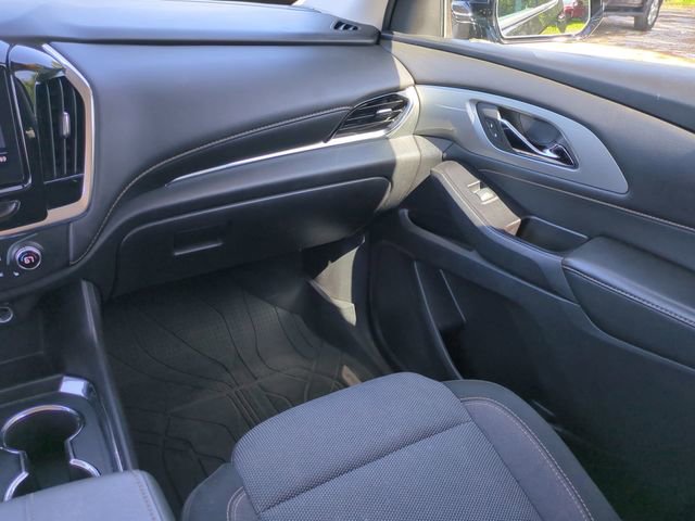 Used 2020 Chevrolet Traverse LT image 19