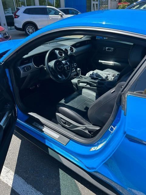 Used 2022 Ford Mustang GT Premium w/ Equipment Group 401A RWD image 6