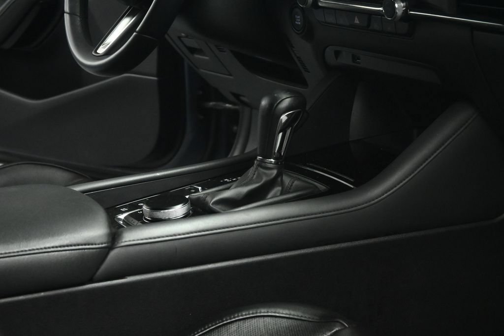 Used 2019 MAZDA MAZDA3 Hatchback w/ Premium Package FWD image 57