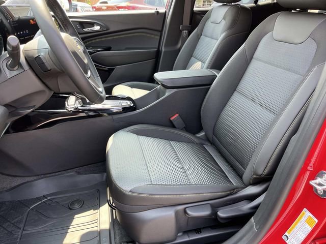 New 2026 Chevrolet Trax LT w/ LT Convenience Package FWD image 23