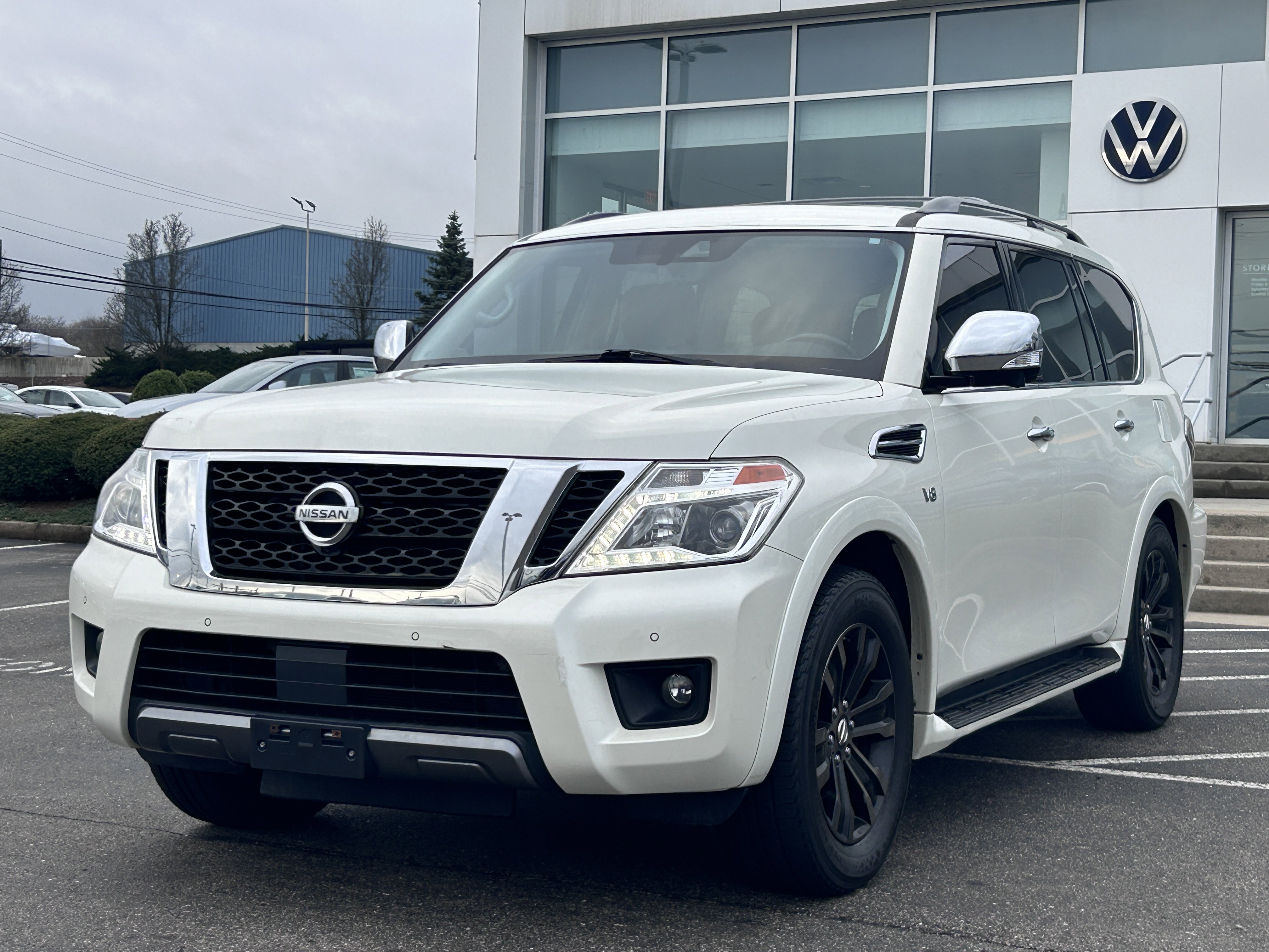Used 2019 Nissan Armada Platinum image 3