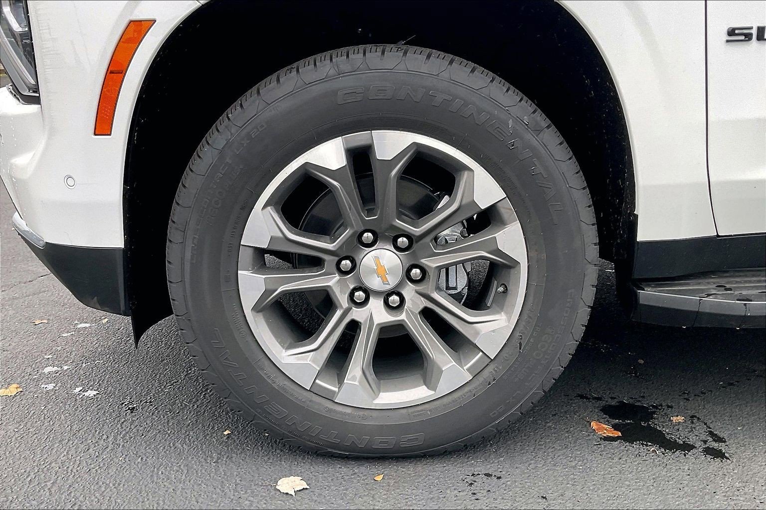 New 2026 Chevrolet Suburban LT w/ Comfort Package image 12