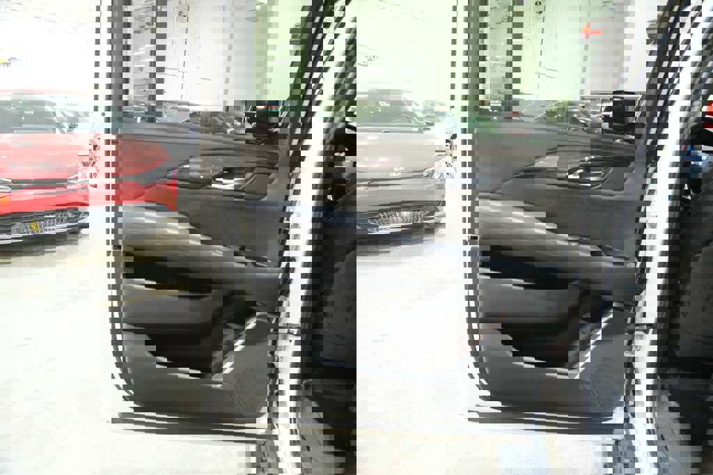 Used 2020 Cadillac Escalade ESV Platinum image 23