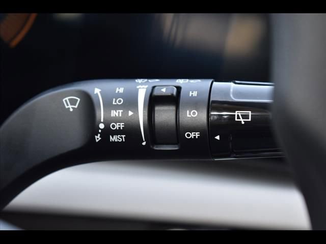 Certified 2025 Hyundai Tucson SE FWD image 26