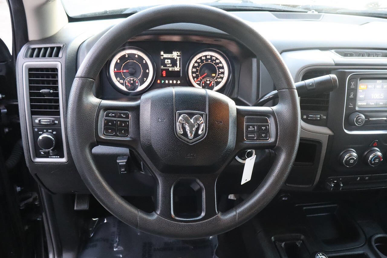 Used 2018 RAM 3500 Tradesman w/ Chrome Appearance Group image 13