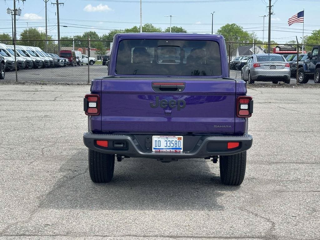 New 2026 Jeep Gladiator Mojave AWD/4WD image 4