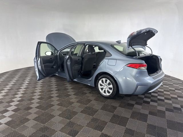 Used 2022 Toyota Corolla LE image 18