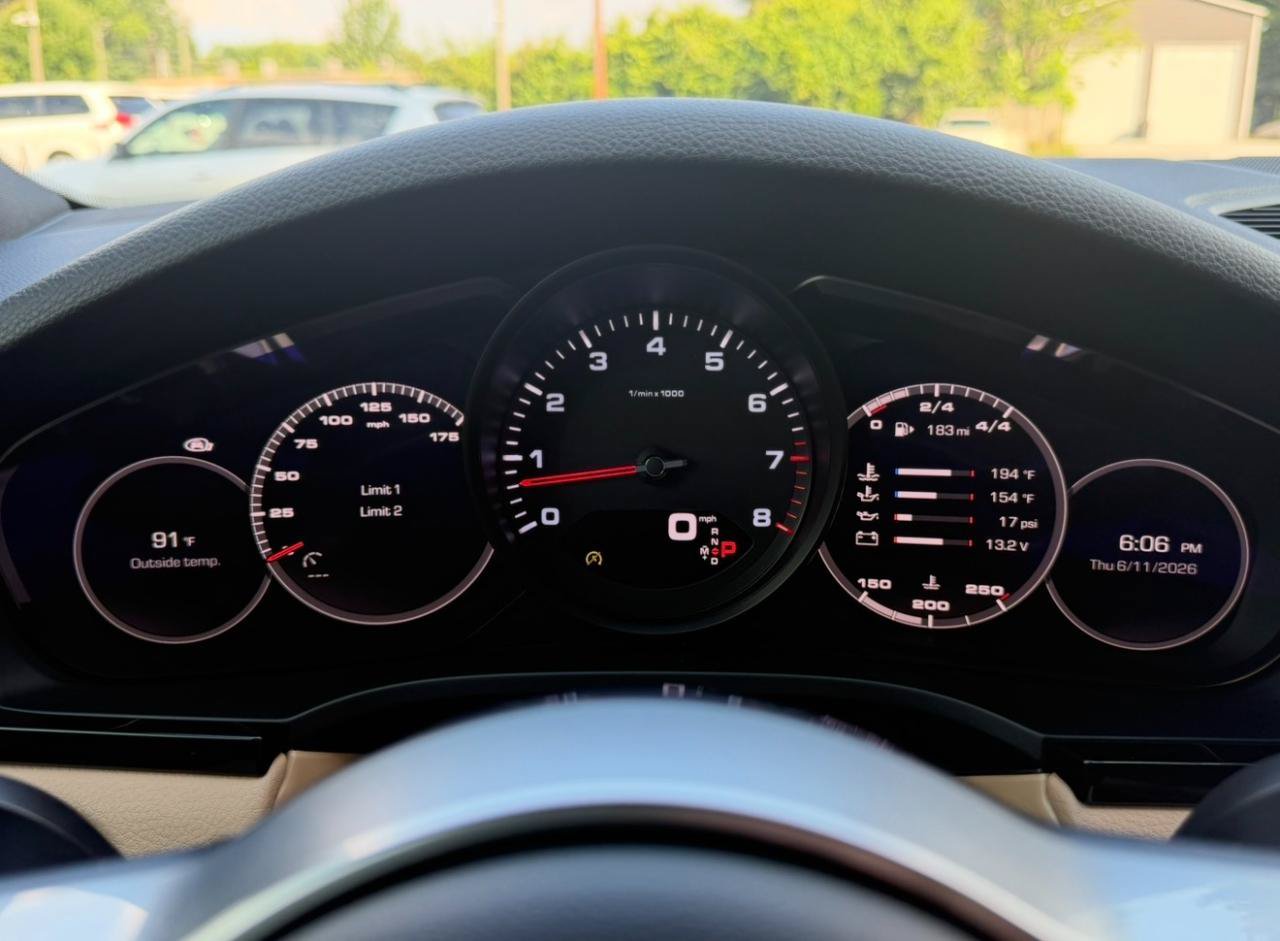 Used 2019 Porsche Cayenne AWD/4WD image 18