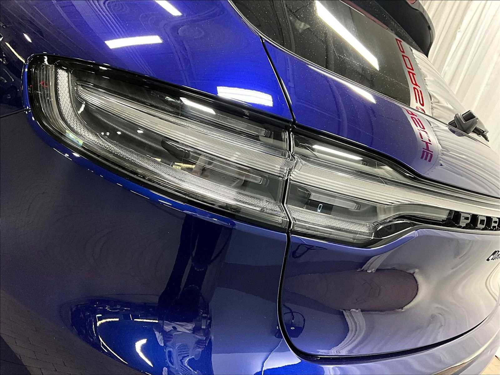 Used 2025 Porsche Macan image 34