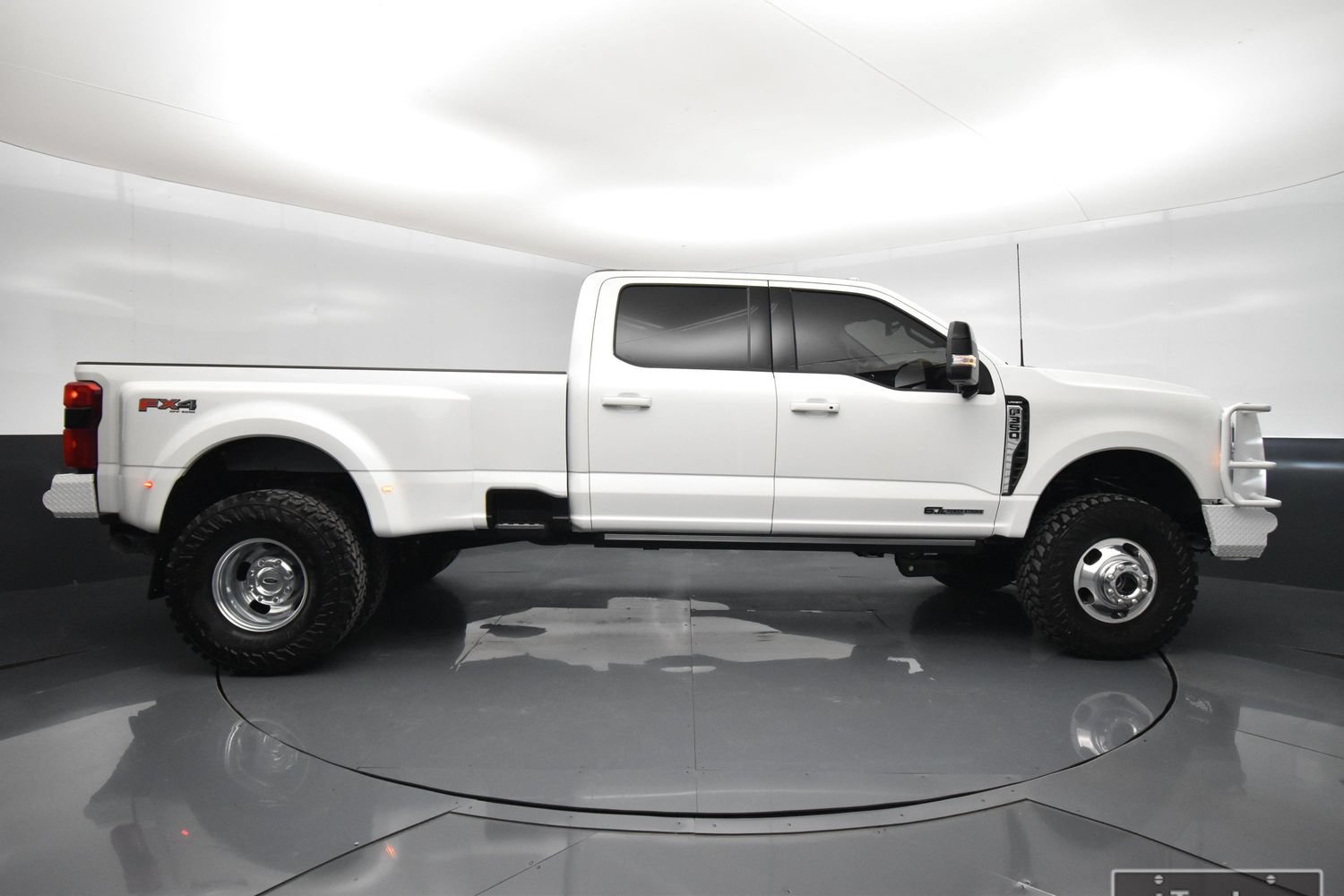 Used 2025 Ford F350 Lariat w/ Lariat Ultimate Package AWD/4WD image 55