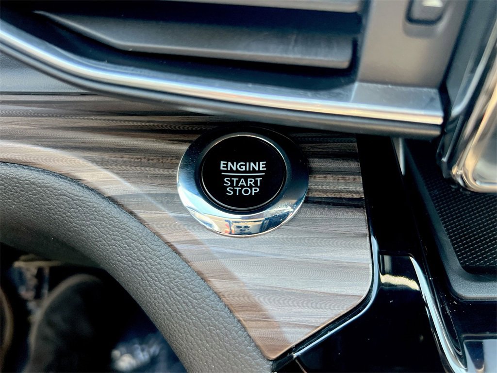 Used 2023 Ford Explorer Limited image 15