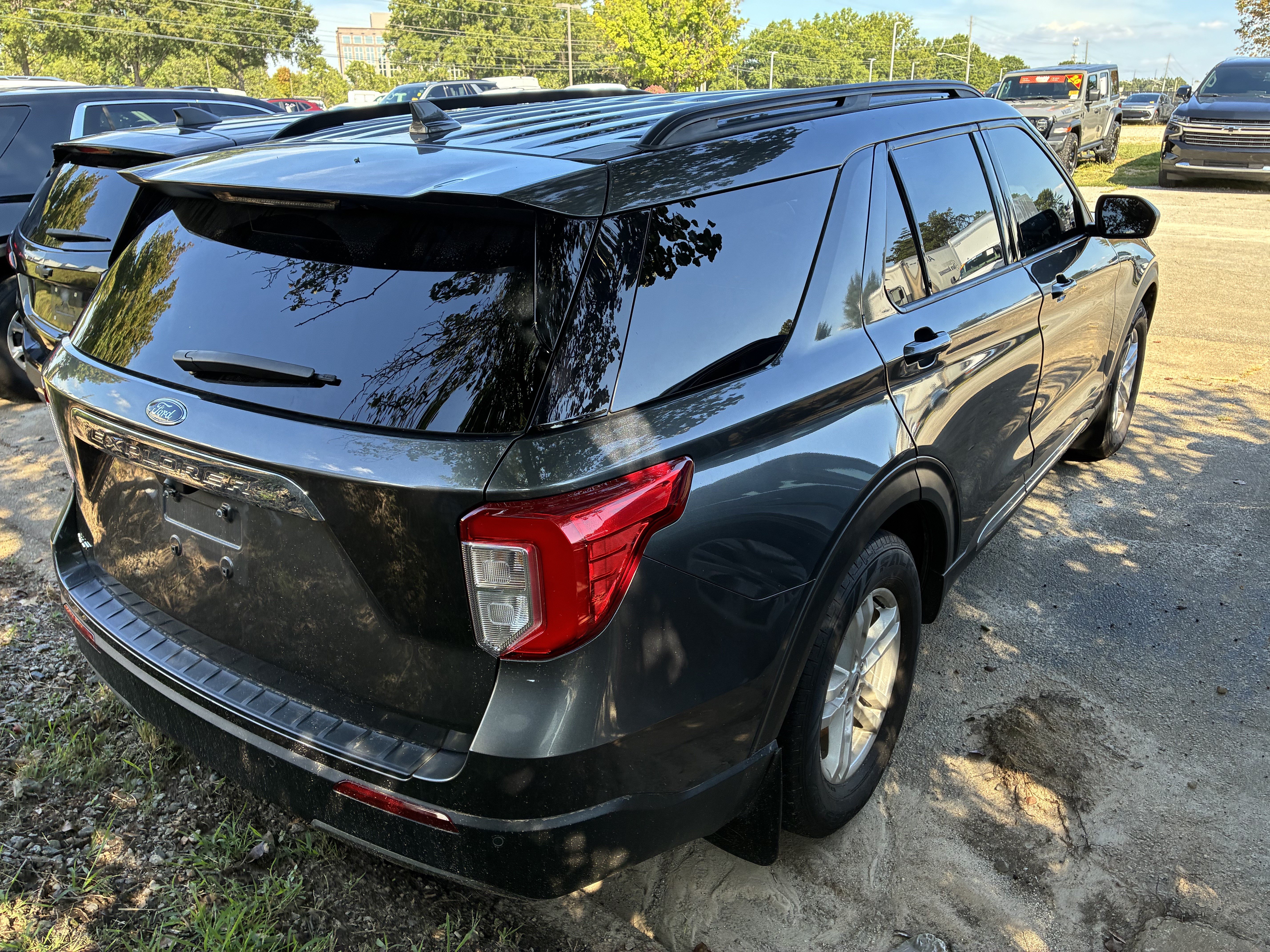 Used 2020 Ford Explorer XLT w/ Equipment Group 202A RWD image 8