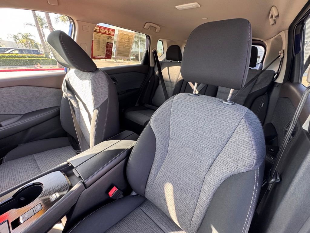 Certified 2023 Nissan Rogue SV image 13