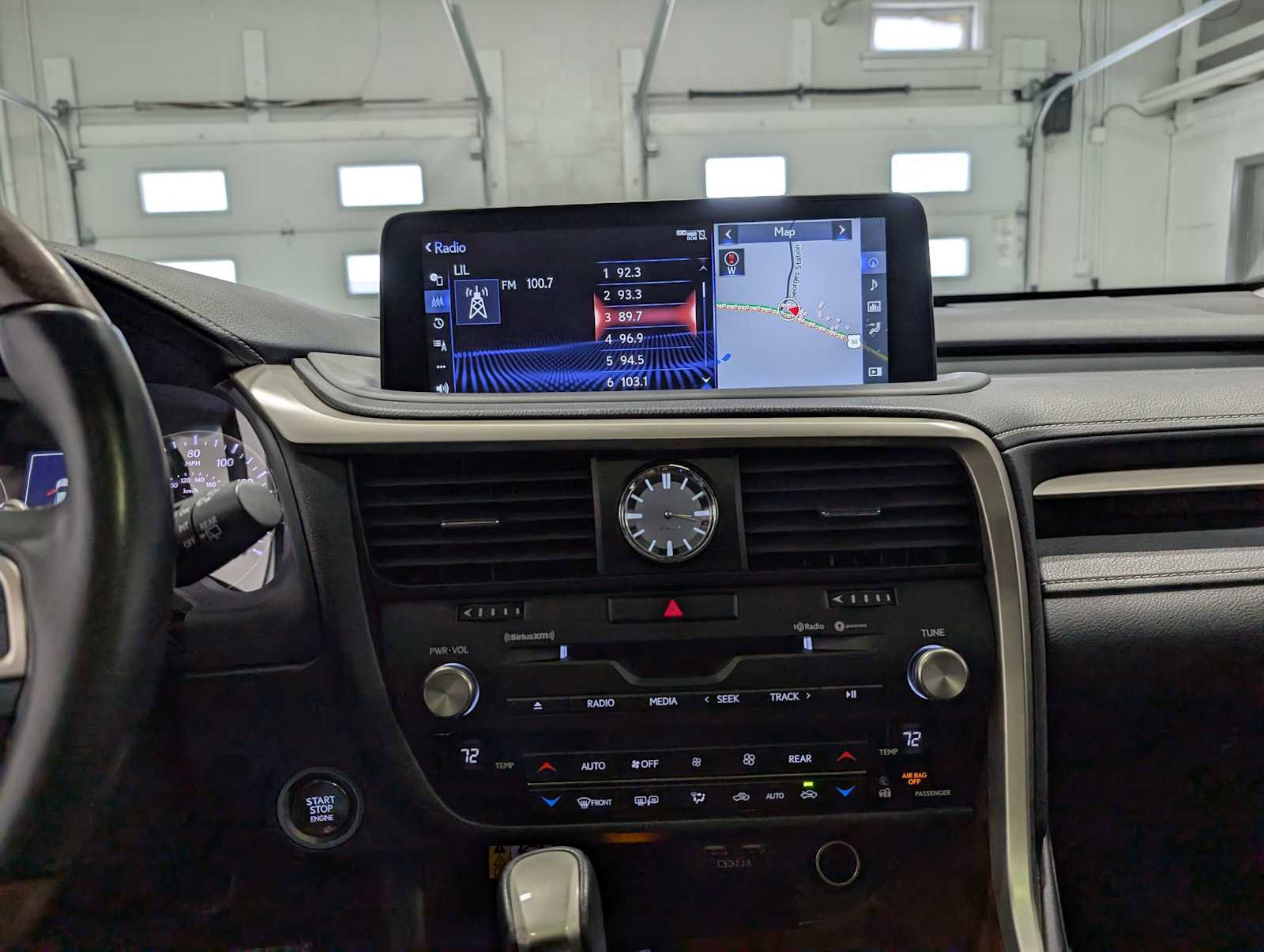 Used 2022 Lexus RX 350L Premium w/ Premium Package image 34