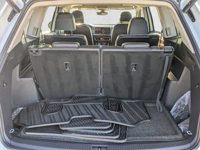 Used 2024 Volkswagen Atlas SEL Premium R-Line image 6