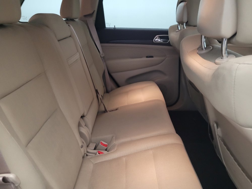 Used 2016 Jeep Grand Cherokee Laredo w/ Quick Order Package 23E image 19