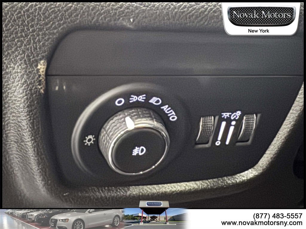 Used 2023 Jeep Grand Cherokee L Limited image 16