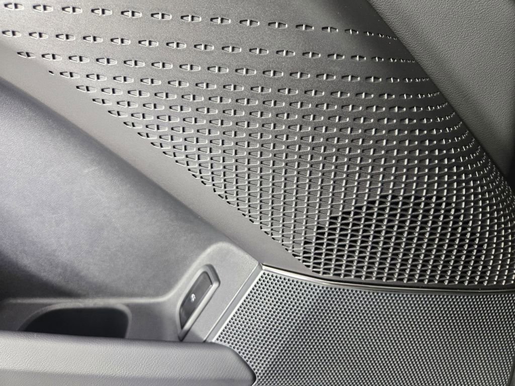 Used 2024 Cadillac Lyriq Luxury w/ LPO, Floor Liner Package image 25