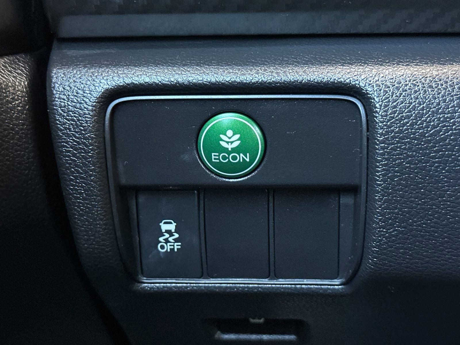 Used 2017 Honda Accord Sport image 30