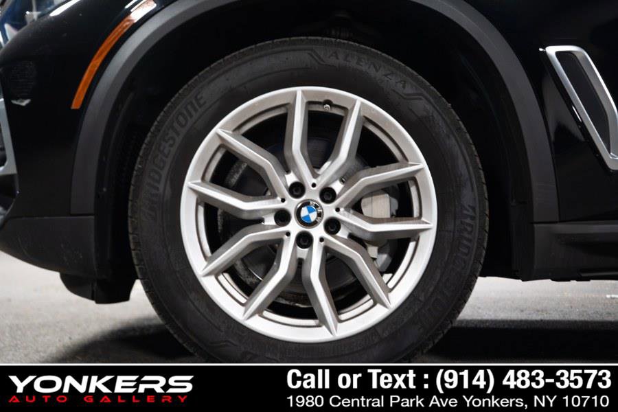 Used 2023 BMW X5 xDrive40i w/ Premium Package image 34