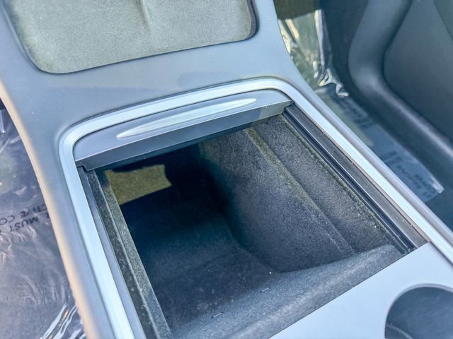 Used 2024 Tesla Model Y Performance image 21