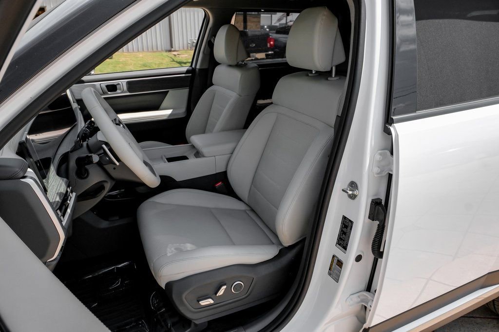 Used 2024 Hyundai Santa Fe Limited image 31