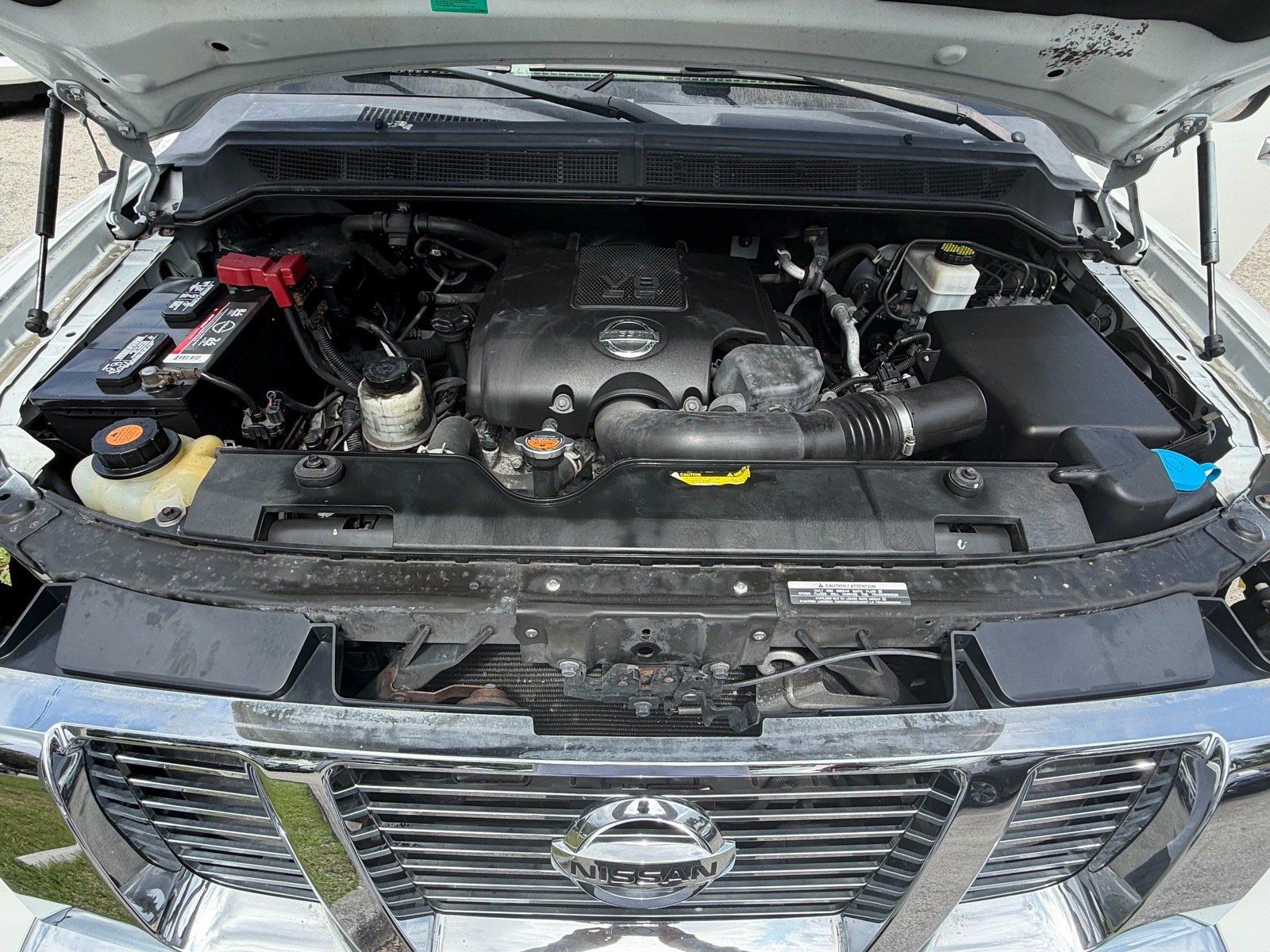 Used 2011 Nissan Titan SV w/ SV Value Truck Pkg AWD/4WD image 19