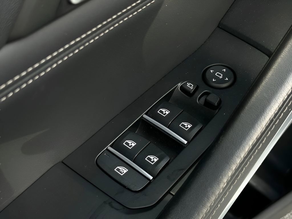 Used 2023 BMW X6 M50i w/ Parking Assistance Package image 12