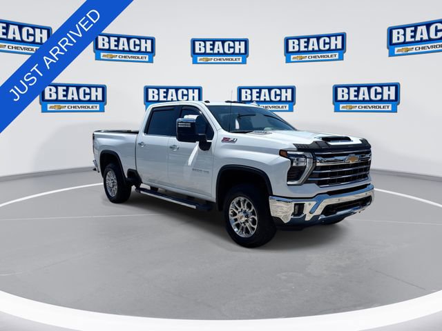 Used 2025 Chevrolet Silverado 2500 LTZ w/ LTZ Convenience Package AWD/4WD image 2