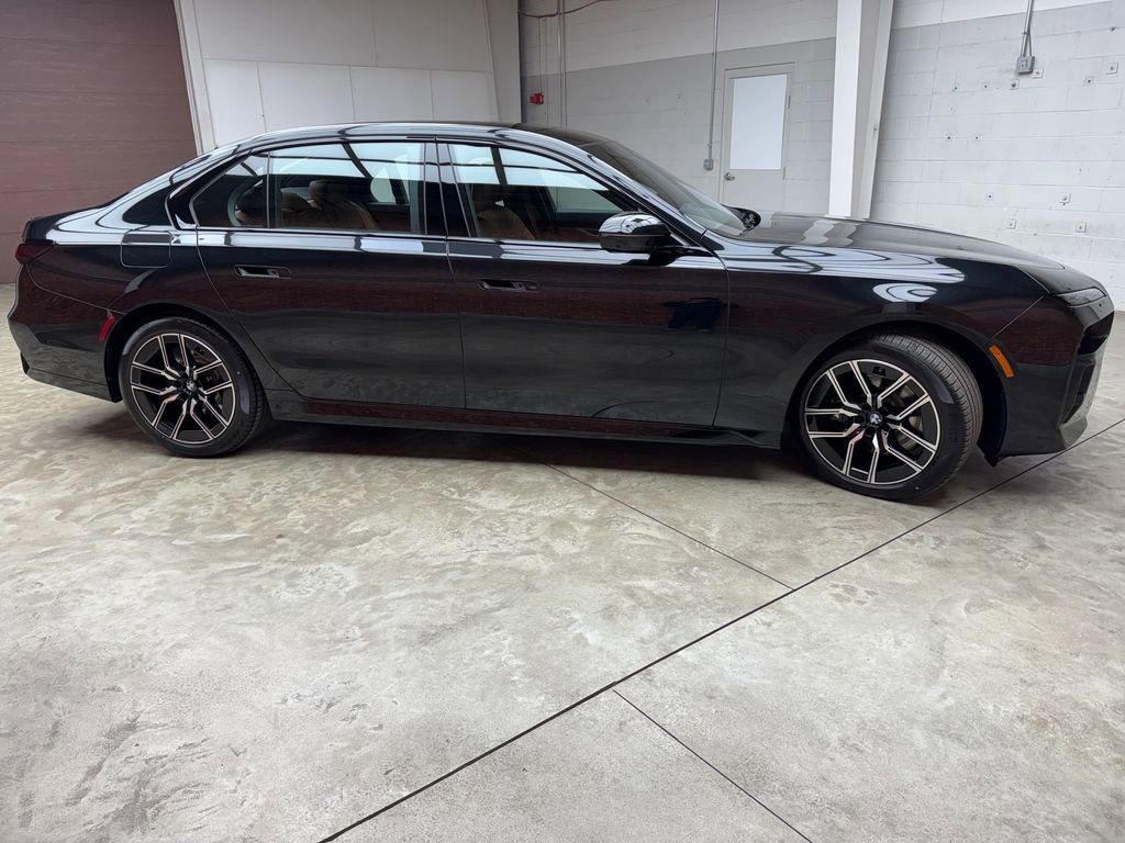 New 2026 BMW 760i xDrive w/ Executive Package image 6
