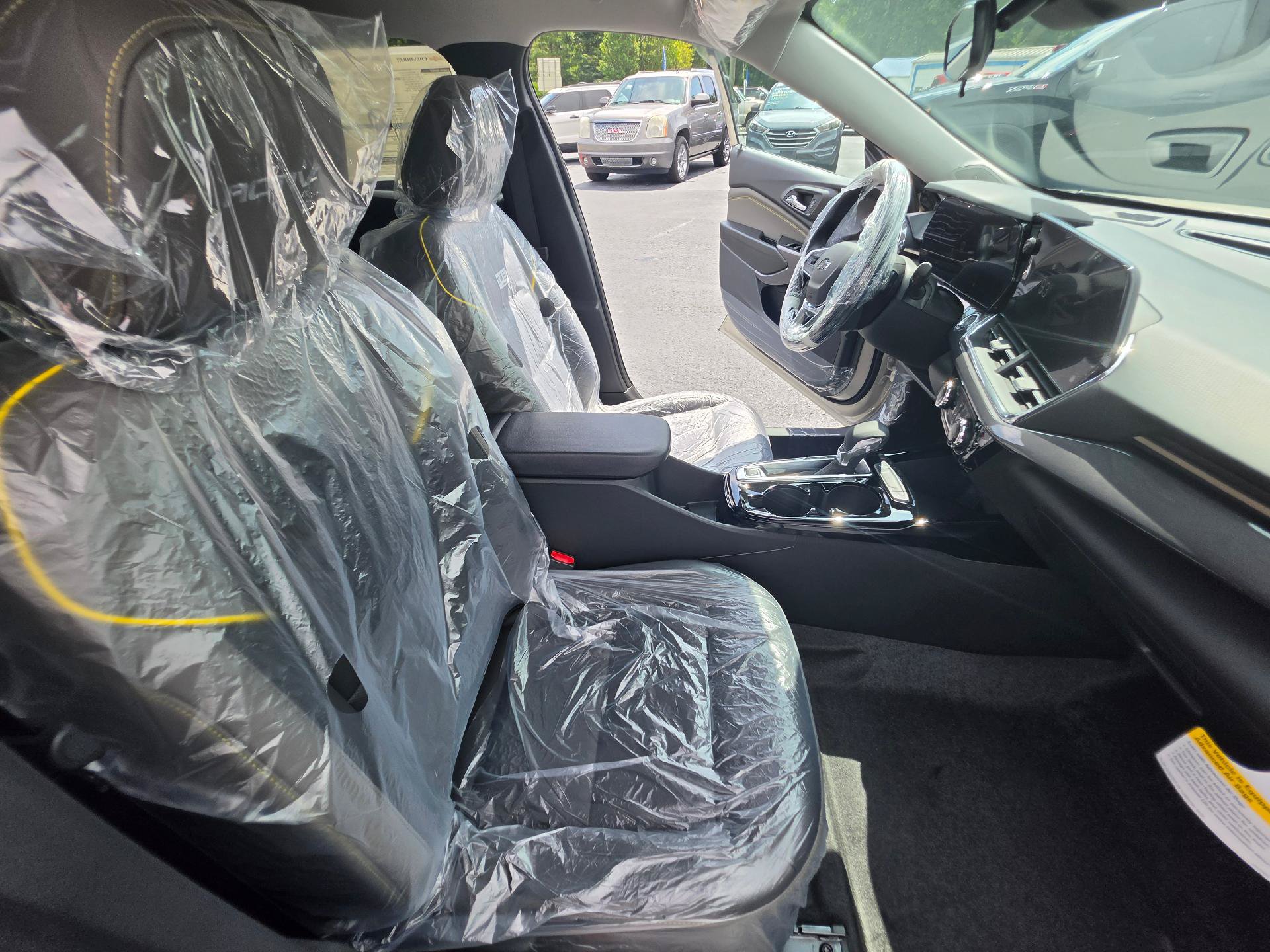 New 2026 Chevrolet Trax ACTIV w/ Driver Confidence Package FWD image 12
