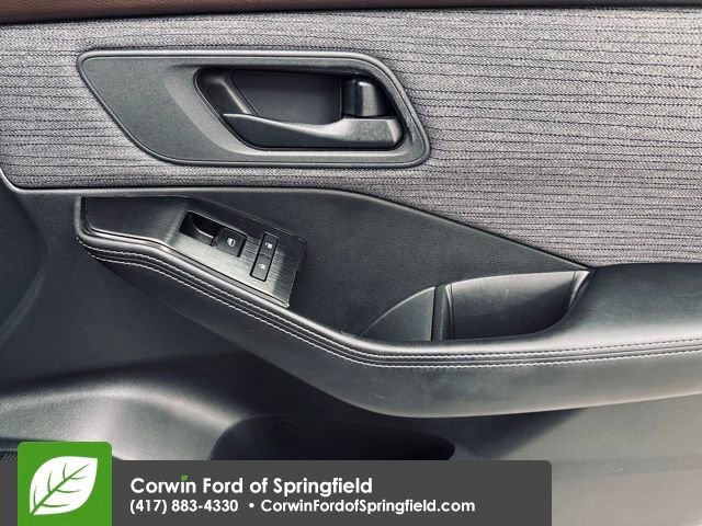 Used 2021 Nissan Rogue S image 11