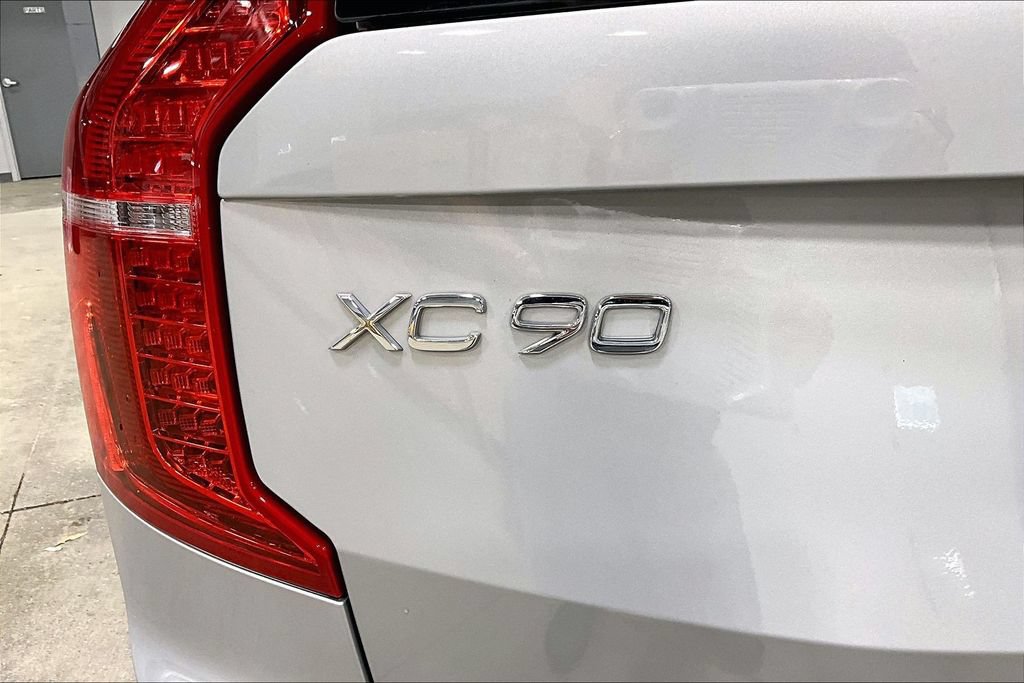 Certified 2023 Volvo XC90 B6 Core w/ Protection Package Premier AWD/4WD image 24