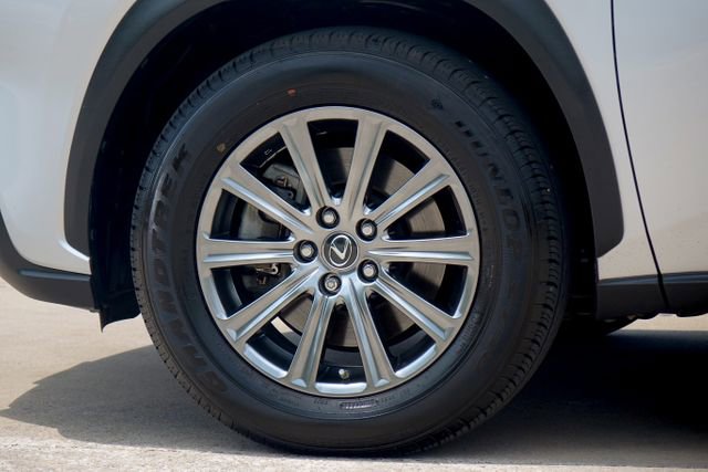 Used 2019 Lexus NX 300h AWD image 34