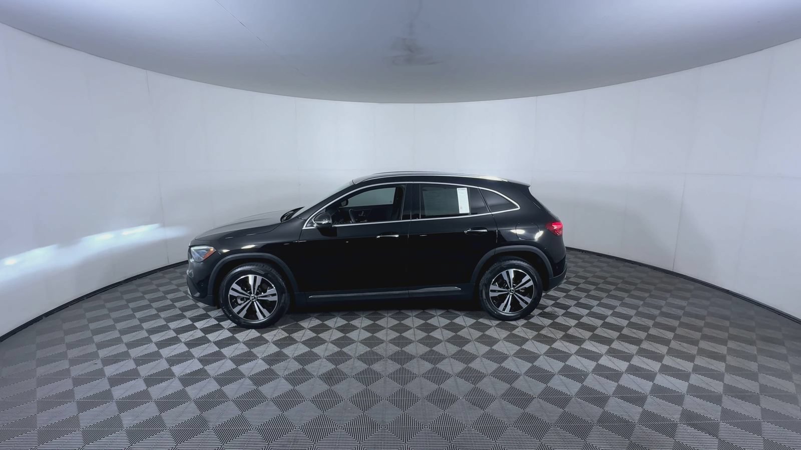 Used 2025 Mercedes-Benz GLA 250 4MATIC image 5