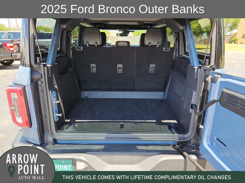 Used 2025 Ford Bronco Outer Banks AWD/4WD image 17