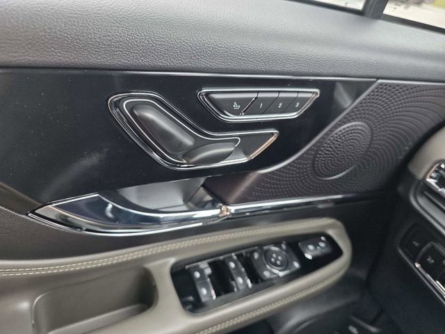 New 2026 Lincoln Corsair Premiere image 13